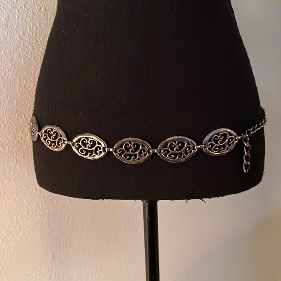 ESCADA Women’s Vintage Gun Metal Sculpted Oval Chainlink Belt Made in Spain E main image 7